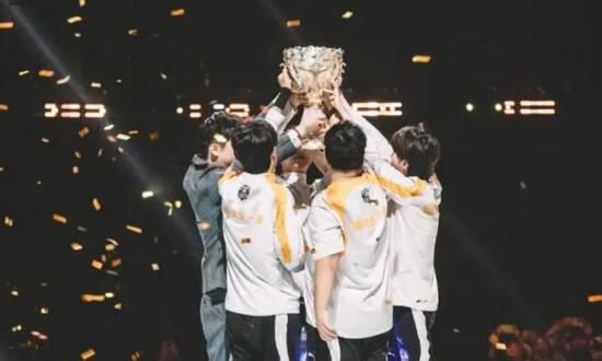s1mple 效应 — 超过80万观众收看了IEM Dallas 2025的首场比赛