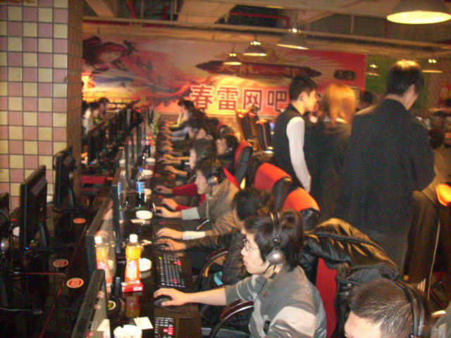 误射！两队的狙击手仅贡献了16个AWP击杀